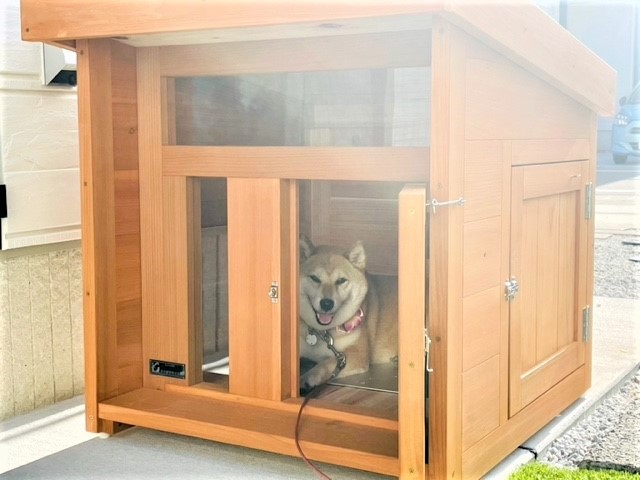 Amazon | [JUI3N] 北欧 犬小屋 屋外用 大型犬 木製 ドア付きの