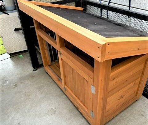 コンパクトで快適な犬小屋